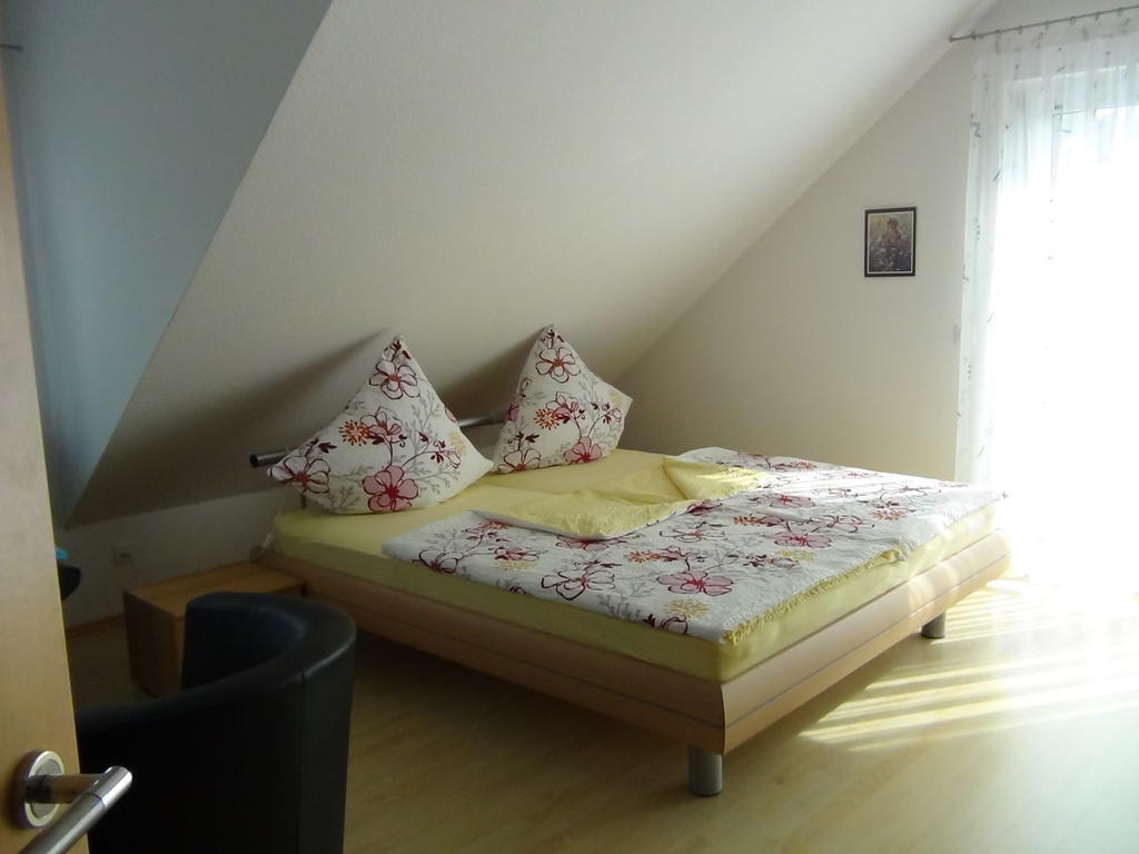 Haus Erika Am Weg Bed & Breakfast Kesswil Room photo